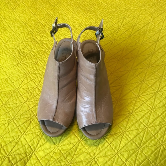 Kenneth Cole Reaction platforms - Picture 6 of 7